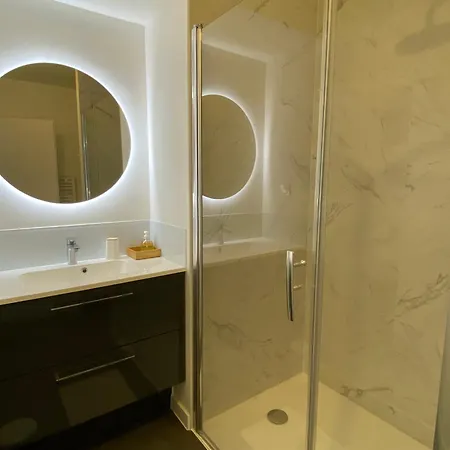 Moderne Avec Parking à Argelès-sur-mer - Fr-1-732-98 *